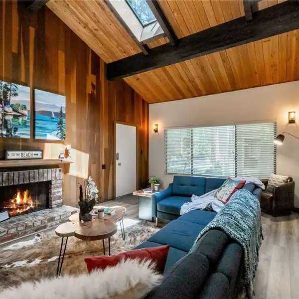 TURNKEY REMODELED CONDO