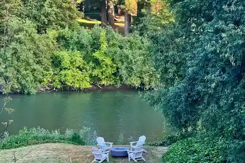 Rendezvous on the River