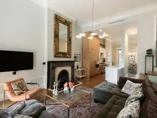 Beautiful Garden Apartment