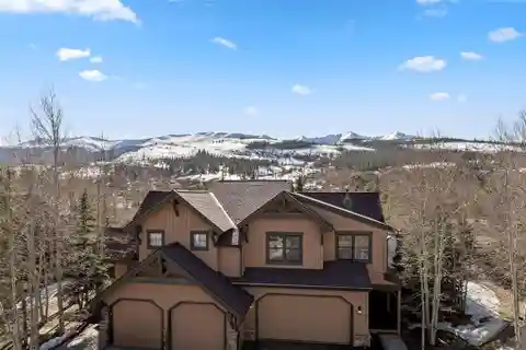 Beautifully Appointed Townhome in a Private Setting