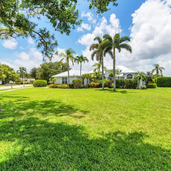 PRIVATE LAKEFRONT LIVING AWAITS YOU