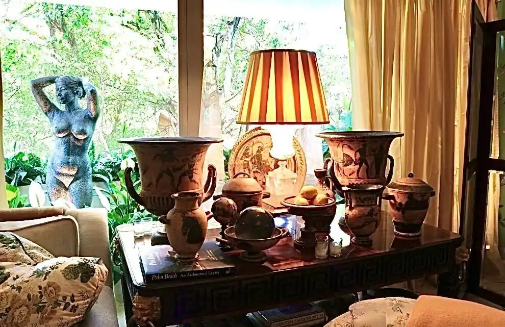 Charming Apartment on a Desirable Street