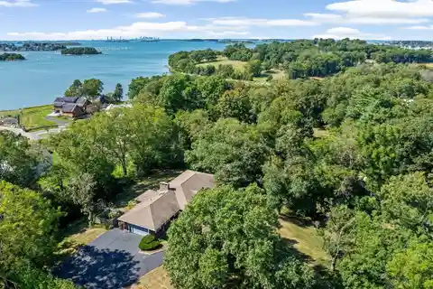 Single-Level Coastal Retreat in Iconic Neighborhood