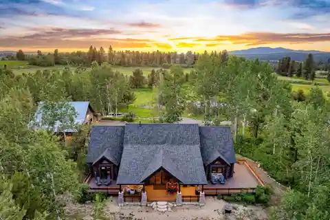 Luxury Ranch Living in a Log Home on a Splittable 8.97 Acre Lot