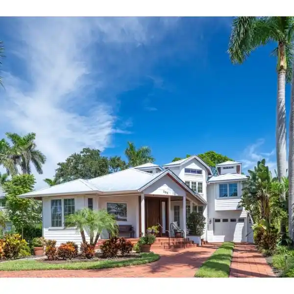 CHARMING COTTAGE ESTATE STEPS FROM THE GULF SHORE