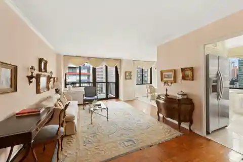 Oversized Junior-4 Home