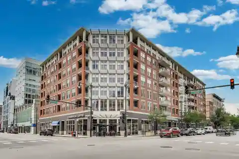 Exceptional West Loop Corner Penthouse