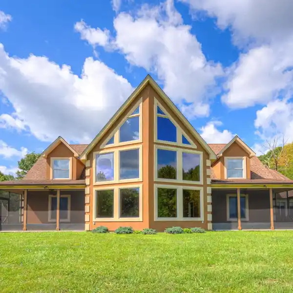 MAGNIFICENT HOME ON 154 ACRES