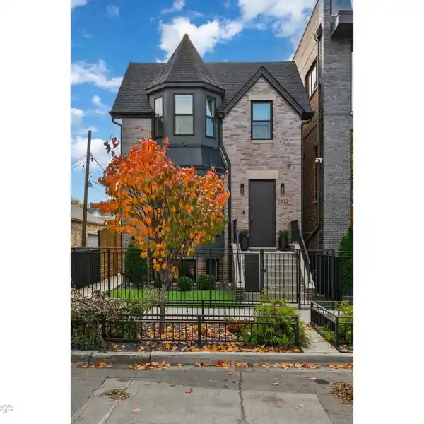 ARCHITECTURAL MASTERPIECE WITH LUXE FINISHES