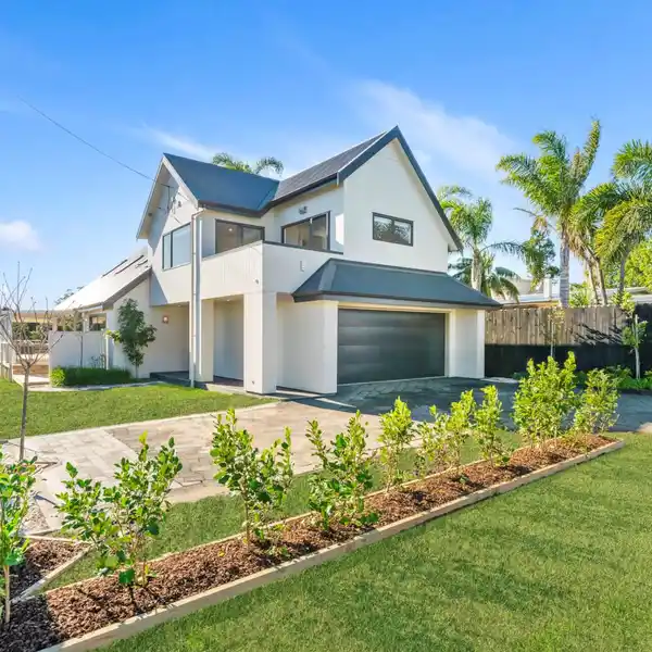 VILLAGE CHARM MEETS MODERN FAMILY LIVING