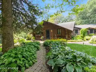 Historic 1925 White Pine Log Cabin on 16 Acres