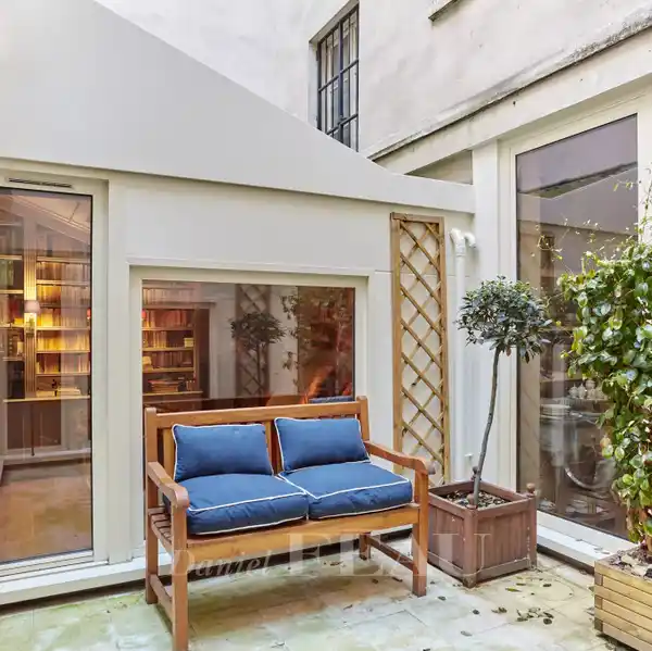 BRIGHT, UNIQUE HOME IN HISTORIC BUILDING