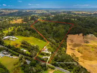 North-Facing Acreage with Two Dwellings