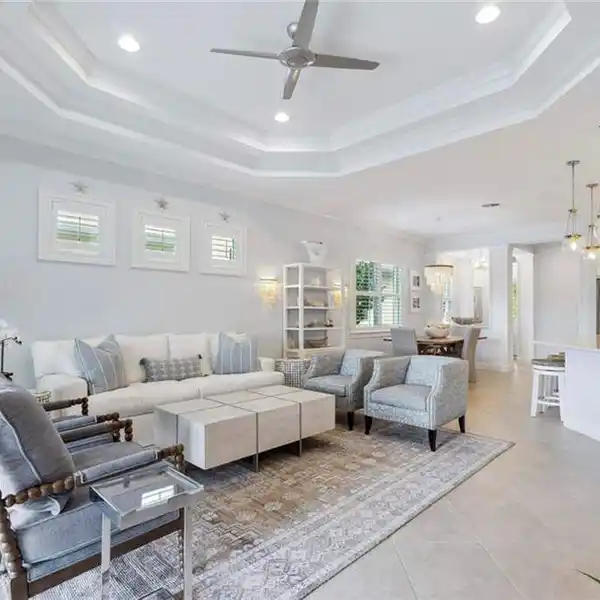EXCEPTIONAL VILLA IN SOUGHT-AFTER NAPLES COMMUNITY