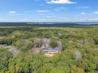 Unparalleled New Modern Home