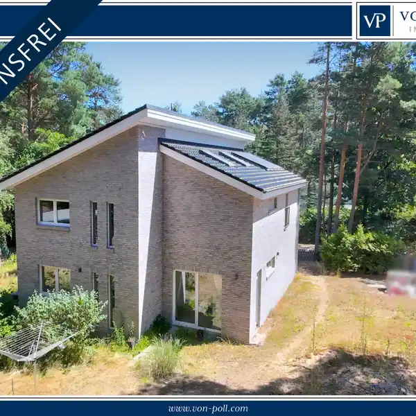 CHARMING AND ENERGY-EFFICIENT ARCHITECT-DESIGNED VILLA WITH HIGH-QUALITY FURNISHINGS