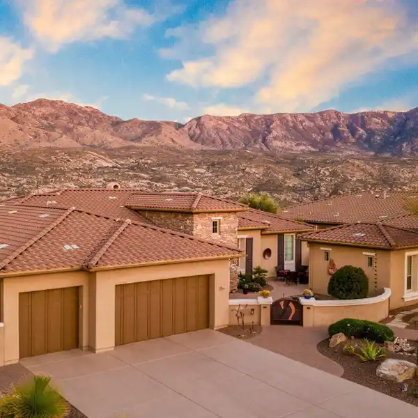 OUTSTANDING PROPERTY WITH PANORAMIC MOUNTAIN VIEWS