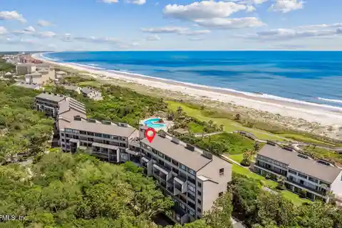 Unparalleled Coastal Living in Exclusive Beach Walker Villas