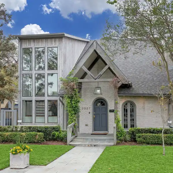 HISTORIC UPPER KIRBY HOME WITH MODERN LUXURY