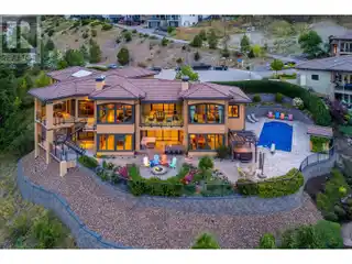 Tuscan-Inspired Casa Loma Estate