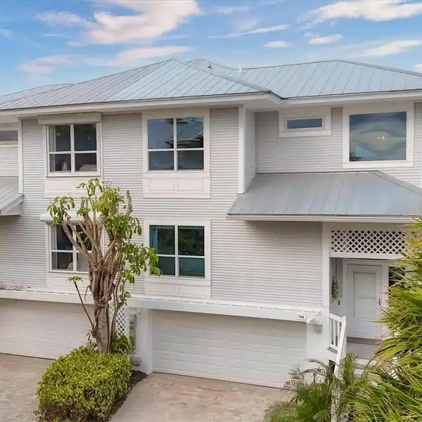 RARELY AVAILABLE KENTIA TOWNHOUSE