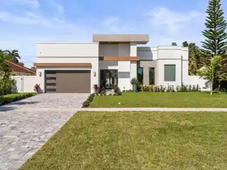 Unique New Construction in Hidden Valley