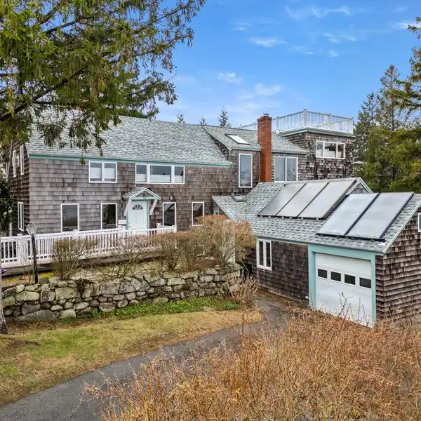 UNPARALLELED CHARM WITH BREATHTAKING OCEAN VIEWS
