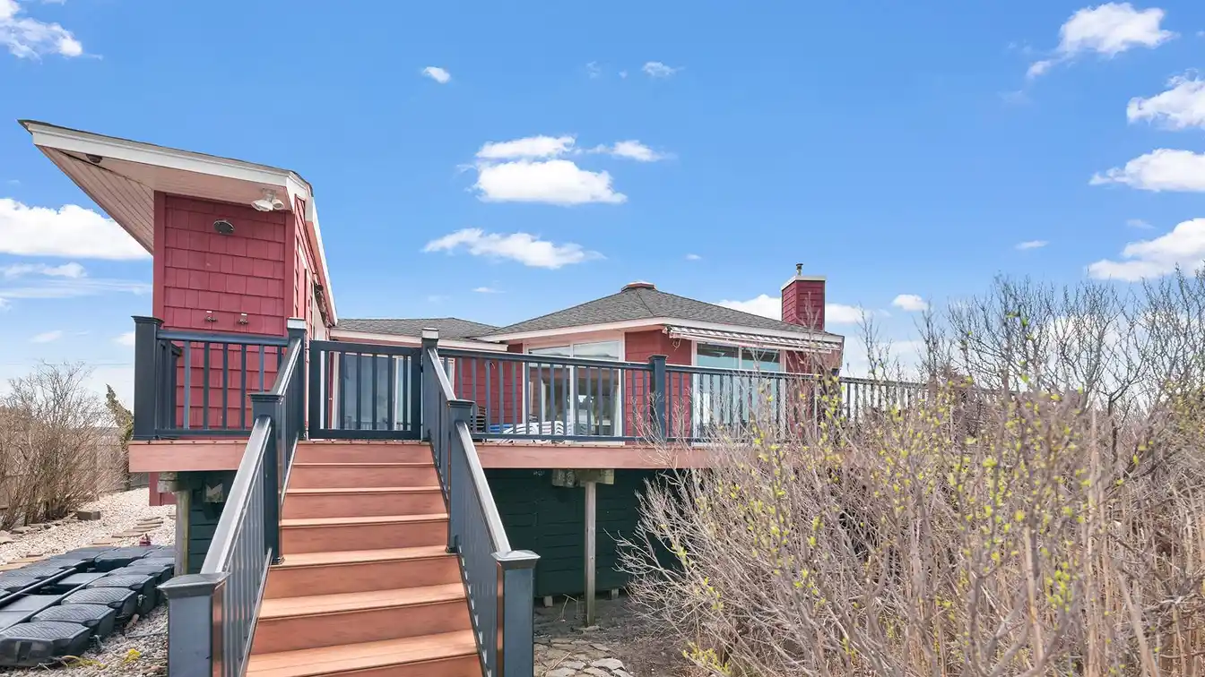 Special Waterfront Retreat