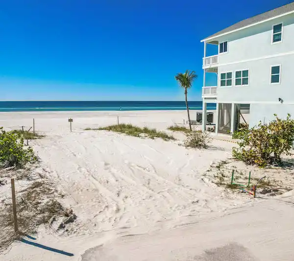 GULF-FRONT WITH ENDLESS OPPORTUNTIES