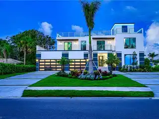 Modern Masterpiece in Naples