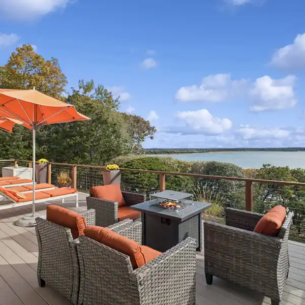 WATERFRONT ELEGANCE WITH PANORAMIC HARBOR VIEWS