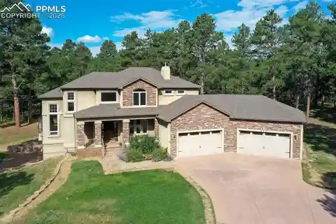 Spacious Stucco Stone Home with Panoramic Views