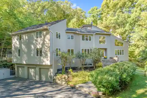 Contemporary Retreat with Dramatic Light-Filled Spaces