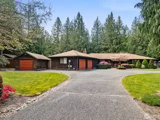 Serene Rambler with Expansive Workshop Space