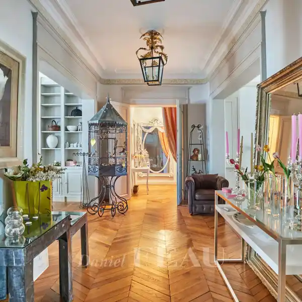 GREAT APARTMENT IN A BEAUTIFUL BUILDING