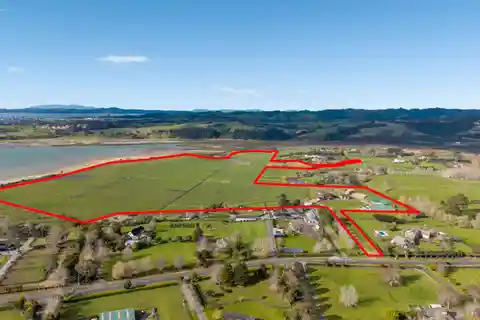 Whitford’s Grand Estate