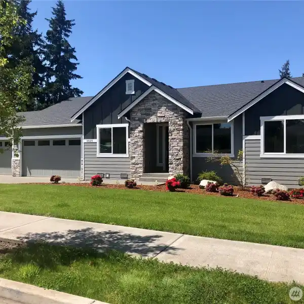 STUNNING DAYLIGHT BASEMENT RAMBLER