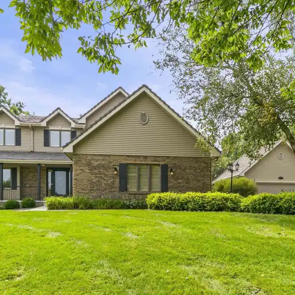ELEGANT FAMILY HOME WITH DETACHED GARAGE BONUS