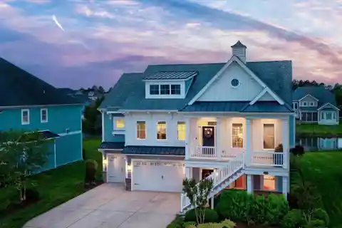 Spacious, Stylish Home in Premier Peninsula