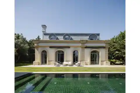 Living with Distinction at Quinta Patino