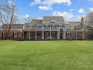 Timeless Elegance on a Private Lane