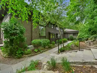 Elegant End Unit Townhouse in Canaan Close
