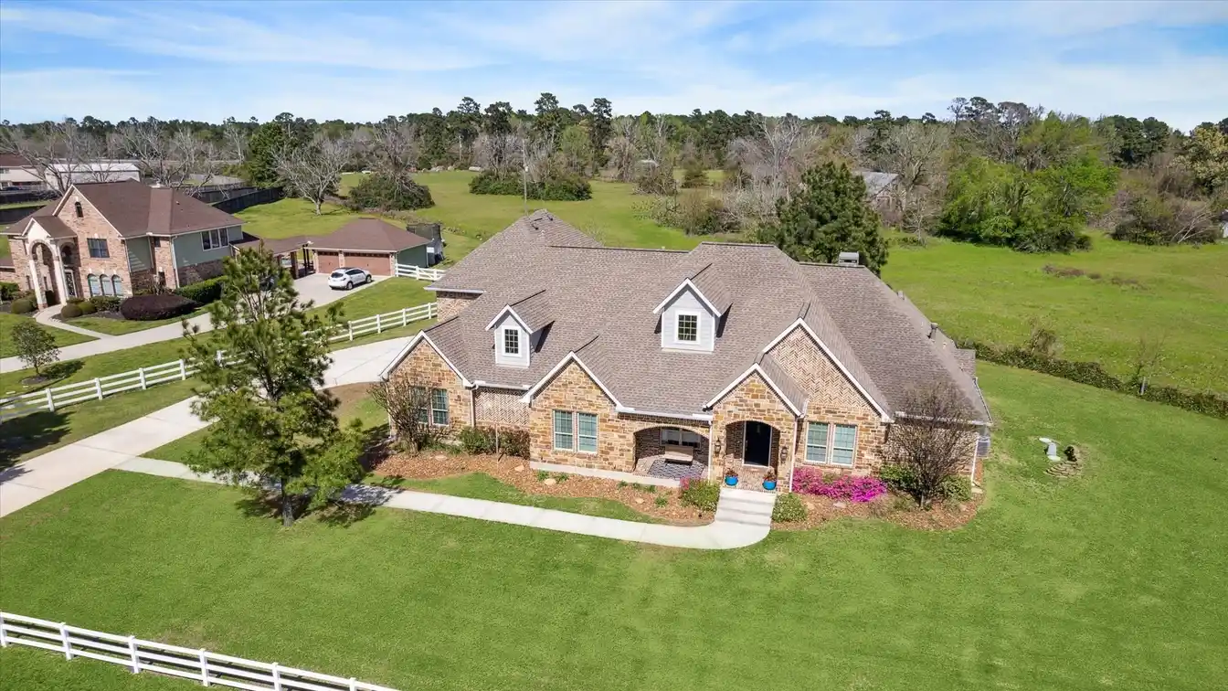 Stunning Home in Beautiful Thousand Oaks Neighborhood