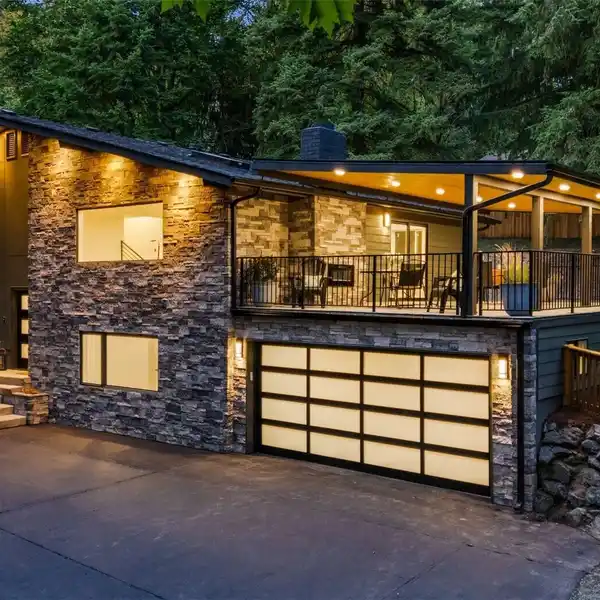 INCREDIBLY REMODELED MODERN HOME