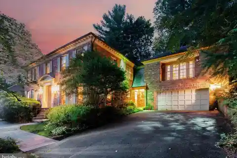 Hillside Retreat with Lush Grounds