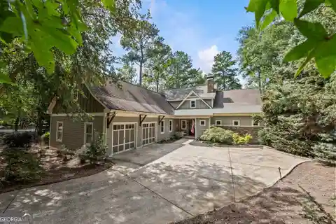 Lakefront Home in Emerald Shores