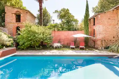 Former 18th-Century Farmhouse Fully Renovated