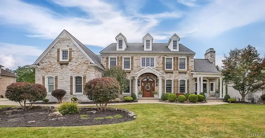 Large Luxurious Home