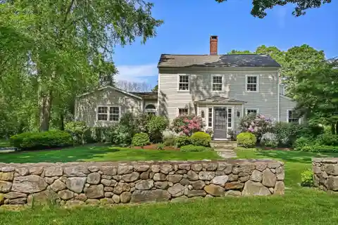 Beautifully Restored and Fully Updated 1725 New England Home