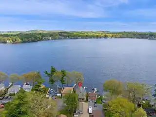 High Quality Waterfront Home on Lake Attitash